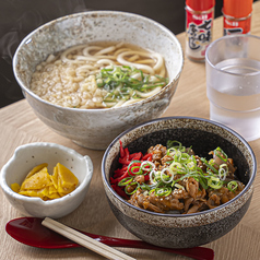 バリエーション豊富なうどん・そばメニュー