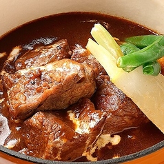 じっくり煮込んだビーフシチュー（ライス付）