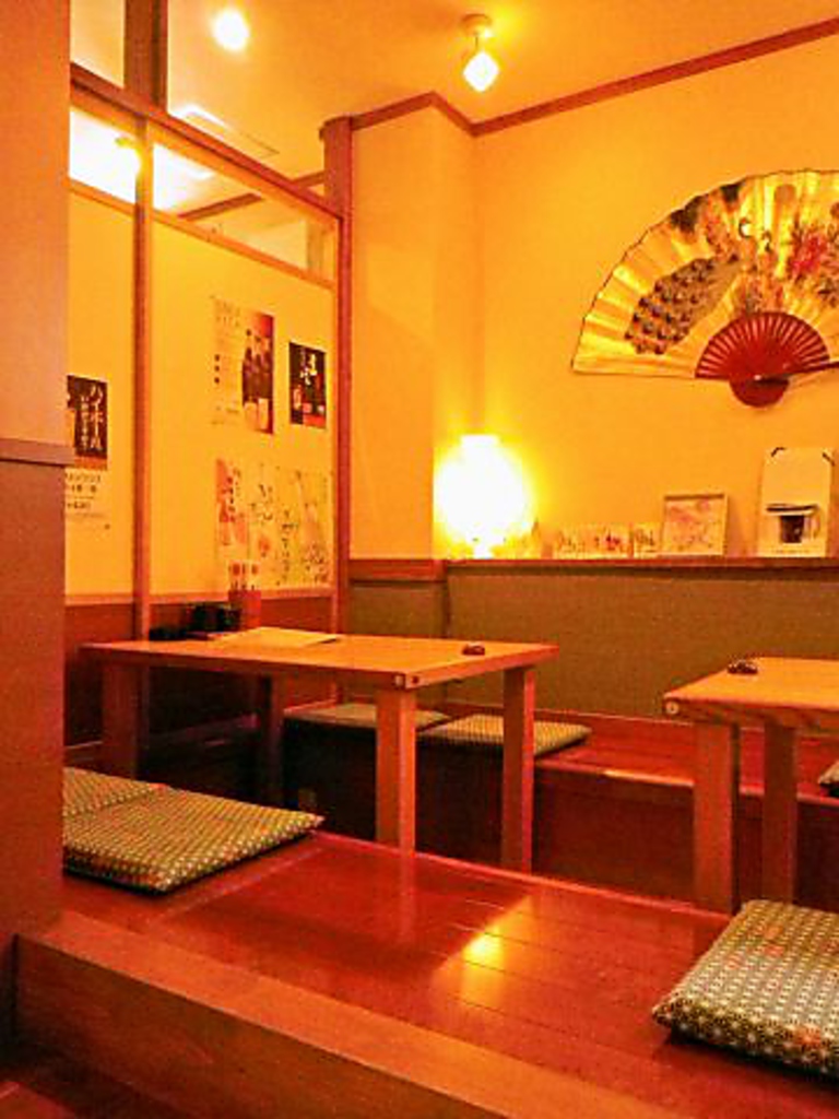 全席掘りごたつのテーブル席は居心地抜群！