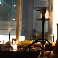 ◆本に囲まれた店内はまるで大人の秘密基地◆