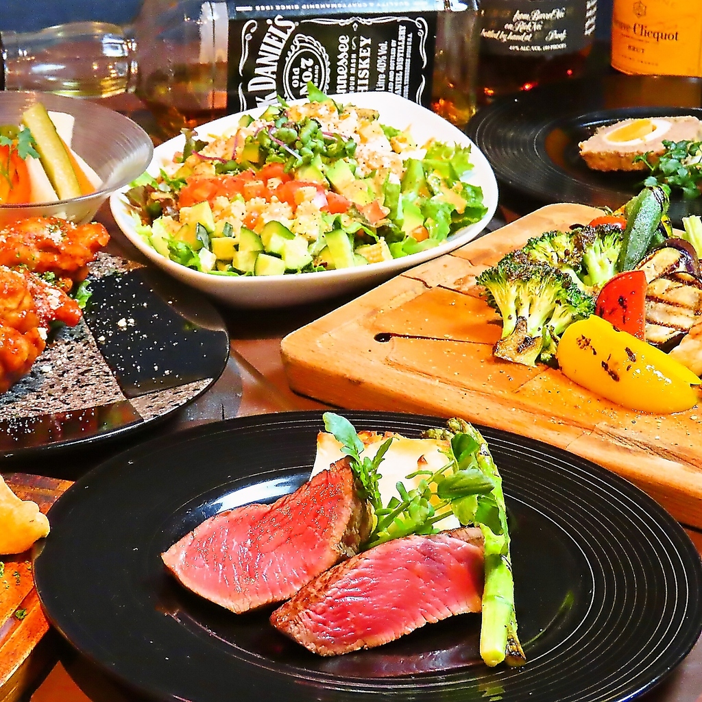 飲み放題付きコースございます！女子会・宴会など様々なシーンでご利用いただけます♪ぜひご堪能を！