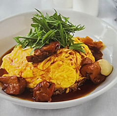 炭焼きチキンの照り焼きソースオムライス/チョモランマオムライス(ケチャップライス)　各