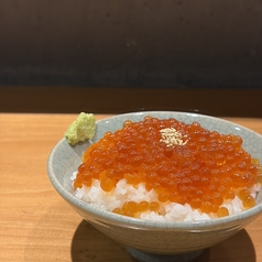 イクラ丼