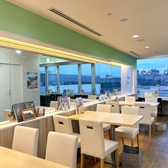 与那国ベーカリー食堂 ウヤシワレの雰囲気2