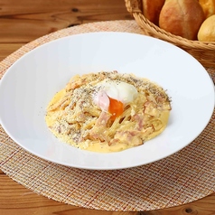 半熟玉子とベーコンのカルボナーラスパゲッティ (単品)