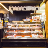 店内には、物販コーナーもございます。ご贈答、お土産屋お帰りの新幹線でお酒のお供にいかがでしょうか。 "To go (Take away)" AVAILABLE.