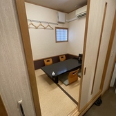 靴を脱いでゆったりとおくつろぎいただける座敷をご用意しております◎小さなお子様連れのお客様や、ご友人同士での集まり、各種ご宴会など様々なシーンに合わせて便利にご利用いただけます!居心地の良い落ち着いた雰囲気の空間で、大切なお食事の時間を心ゆくまでごゆっくりとお楽しみくださいませ♪