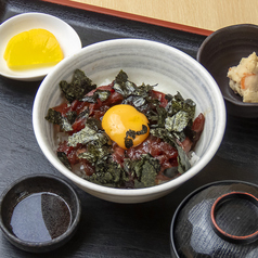 漬けまぐろのユッケ丼