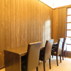 カウンター席は入口近くにご用意しております！