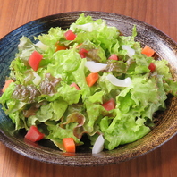 【地元産野菜へのこだわり】樽源特製サラダ