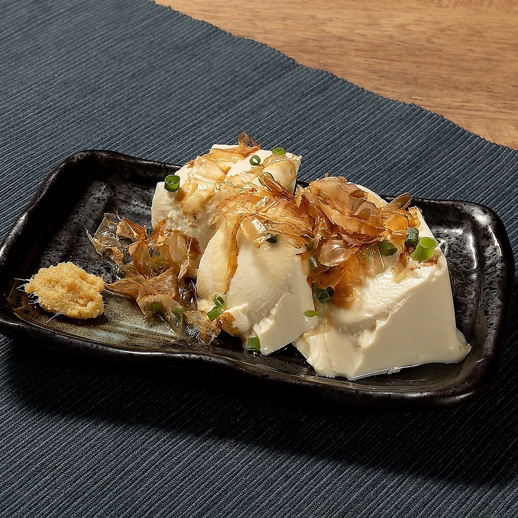 当店の「自家製冷奴」は毎日店仕込み♪手間がかかる分美味しい自慢の逸品です。是非ご賞味ください！