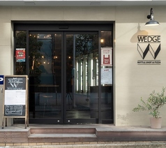 WEDGE BOTTLE SHOP & PIZZA ウェッジボトルの写真