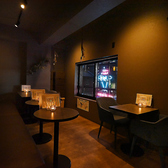 店内では無料Wi-Fiをご利用いただけますのでゆったりとネット検索や動画視聴などもできます。夜のカフェタイムをくつろいでお楽しみください♪