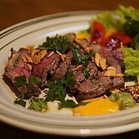 肉本来の美味しさを実感！こだわりのステーキで満腹◎