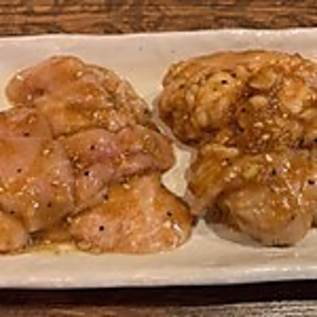 当店名物、問屋直入の上質で新鮮なホルモン！5種盛り合わせは是非ともご賞味いただきたい逸品です！