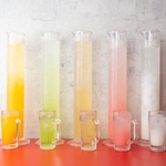 2Lの大容量シリンダードリンクはサワーはもちろん、カクテルまで◎特大サイズで写真映えも★