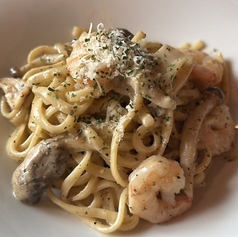 海老とキノコの濃厚クリームパスタ