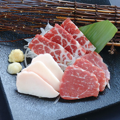 本場の味わいをご提供！熊本直送「馬刺し」