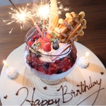 お祝いならボーロに★こちらのビックパフェは3300円～（税込）◎様々なシーンでご利用いただけます♪