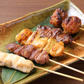 【ランチ・昼飲み会も】ランチの定食だけではなく、明るいうちから昼飲みや昼宴会もお楽しみいただけます。また、コース以外に昼のお飲物《平日限定》11時～15時限定価格で生中・ハイボール・酎ハイ350円（税込）やお酒にも合う一品料理もご用意しておりますので、思いたったらぜひフラッとお立ち寄りください！