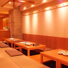 【15～30名様までOK】すだれで仕切ることで、プライベートな空間を確保！周囲を気にせず、ゆったりとご宴会をお楽しみいただけます。ご家族連れのお客様も大歓迎！