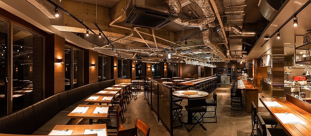 着席80名様　立食120名様まで　様々なシーンでご利用いただけます