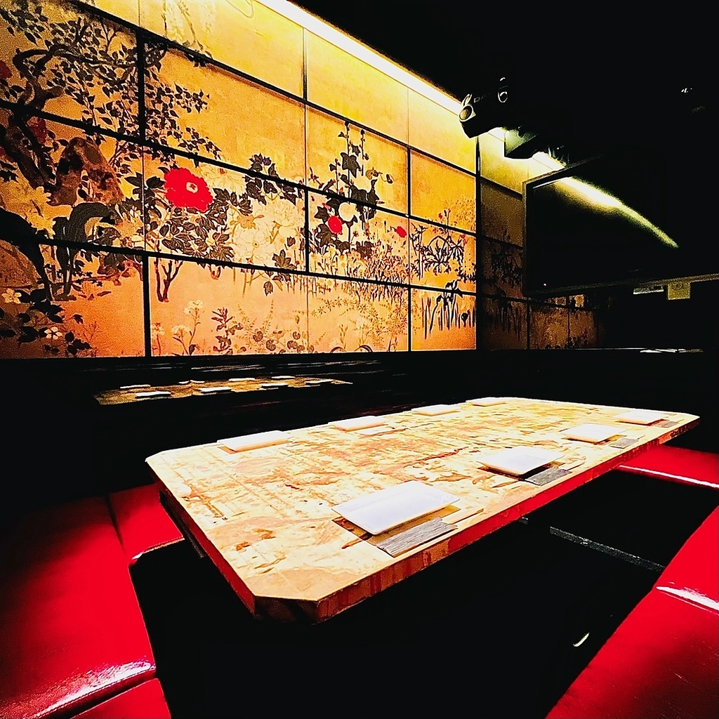 ゆったりまったり寛げる至高空間。カジュアルでいてエレガンス。大人なダイニング。合コンに最適！！