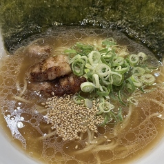 コラーゲンたっぷり　豚塩ラーメン