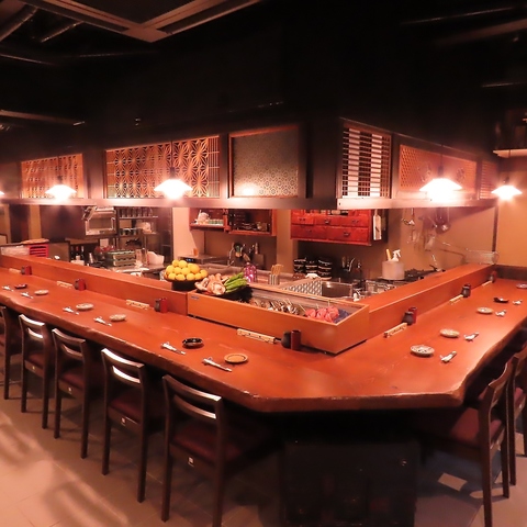 原始焼き焼魚と土鍋飯が自慢！古民家風居酒屋で味わう、至福の体験を大人の隠れ家で。