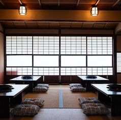 お座敷の個室席をご用意しております。