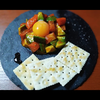 新鮮野菜を使った一品料理も魅力♪