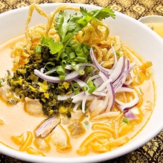 チェンマイ名物 カレーラーメン 「カオ・ソイ」