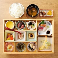 くずし割烹 こまじろ 西宮北口店の特集写真