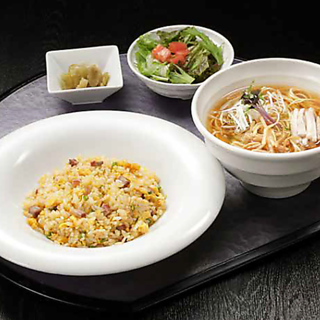 本格中華料理をリーズナブルに味わえるランチメニュー多数ございます！