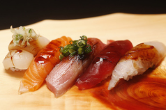 最魚の晩餐 寿司と牡蠣と日本酒の裏切りのコース写真