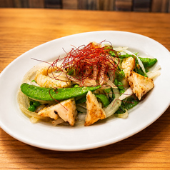 松笠イカとスナップエンドウの塩バター炒め