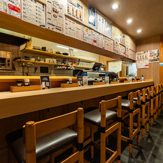 カウンター席が7席ご用意しております。