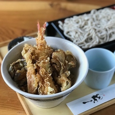 秋のきのこ天丼とせいろ蕎麦