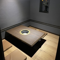 4名様で利用可能な堀ごたつ席をご用意しています◎