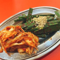 キムチ二種盛り合わせ