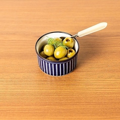 グリーンオリーブアンチョビ入り