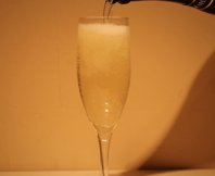 Jomomo名物！ガブ飲みスタイルのスパークリング