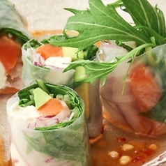 サーモンとクリームチーズの生春巻き