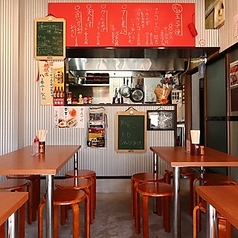 明石玉子焼きの店ハーモニーの雰囲気3