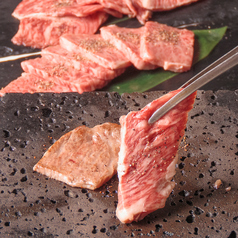 溶岩焼肉ダイニング bonbori 新宿店の特集写真