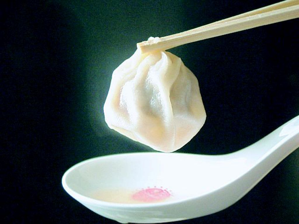 自慢の小籠湯包はアツアツジューシー♪やけどに注意♪