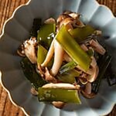 茎わかめときのこのナムル