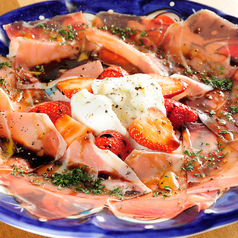 フルーツとチーズと生ハム