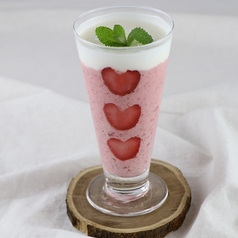 いちごとりんごのピンクスムージー