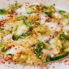 真たこのカルパッチョ　香味葱塩たれ